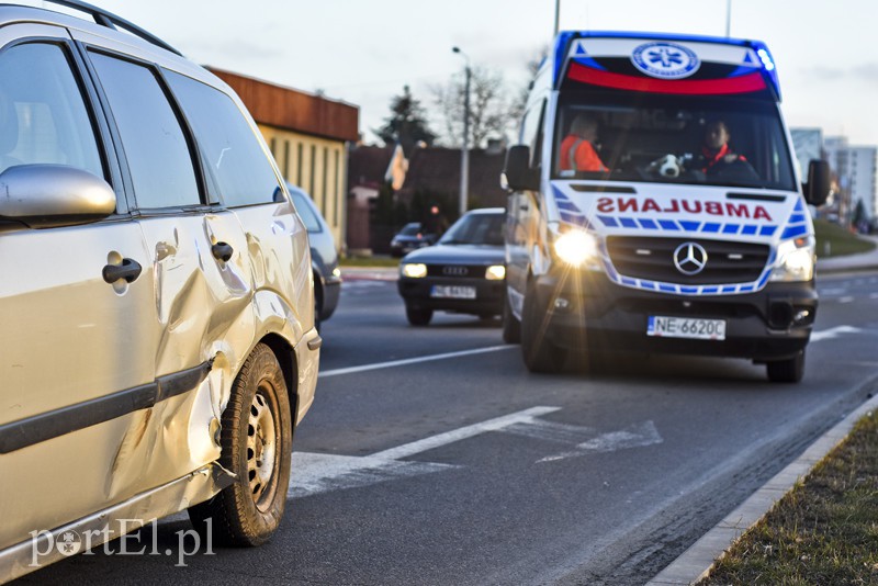 Zderzenie motocyklisty z osobówką zdjęcie nr 147620