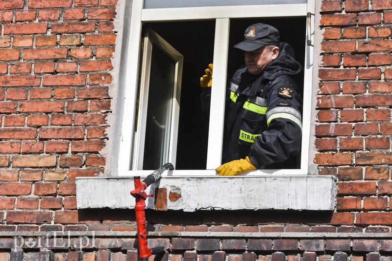 Pożar mieszkania przy ul. Stawidłowej zdjęcie nr 147663