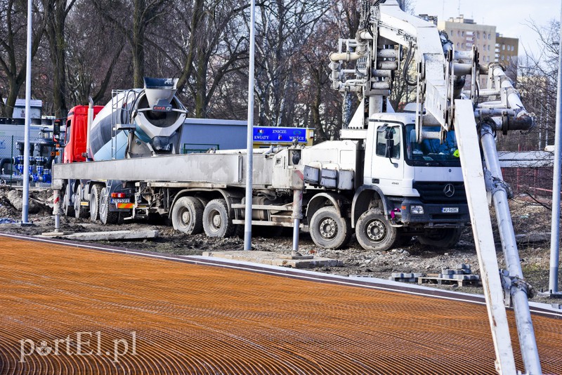 Na Agrykoli leją beton zdjęcie nr 147683