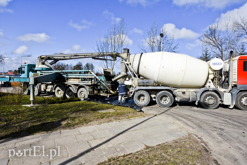 Na Agrykoli leją beton zdjęcie nr 147678