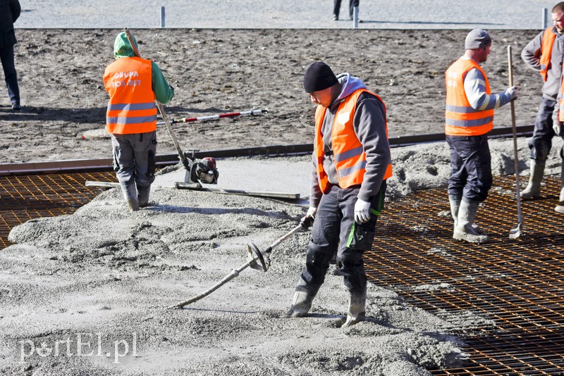 Na Agrykoli leją beton zdjęcie nr 147685