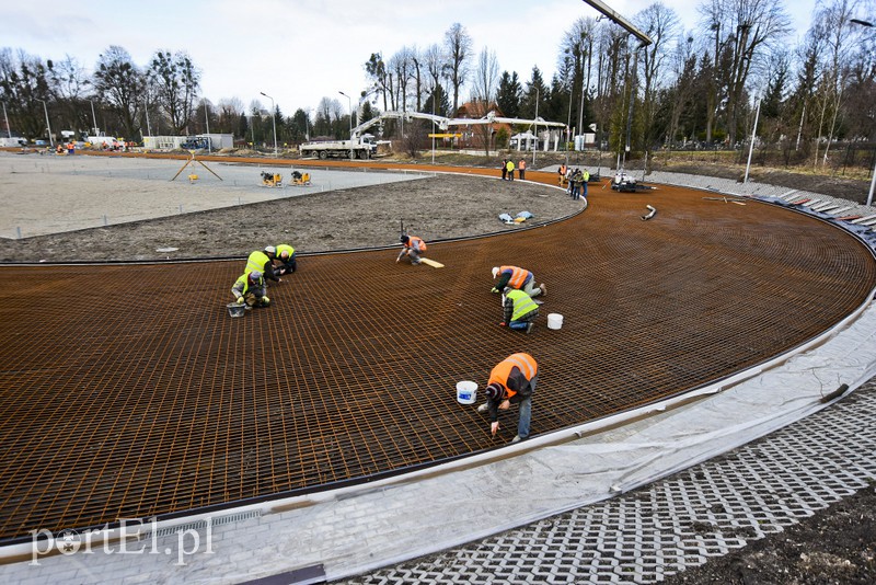 Na Agrykoli leją beton zdjęcie nr 147674