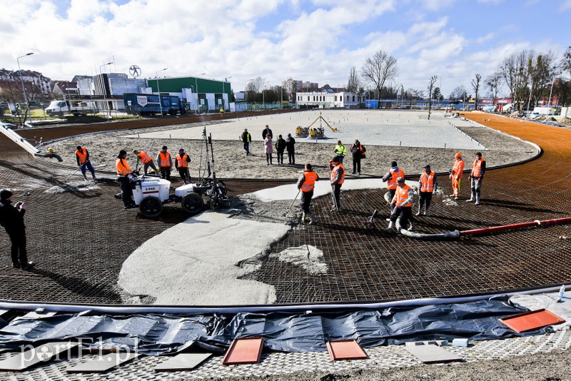 Na Agrykoli leją beton zdjęcie nr 147688