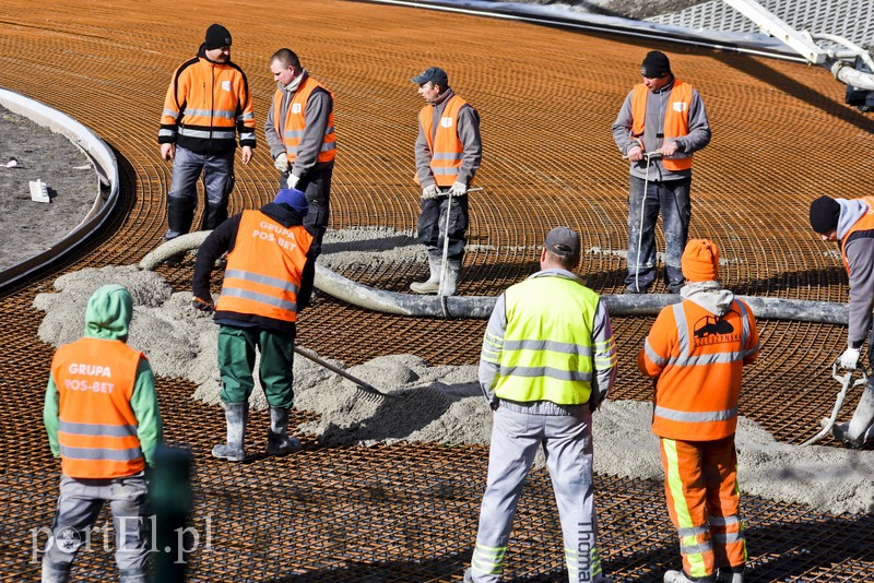 Na Agrykoli leją beton zdjęcie nr 147679