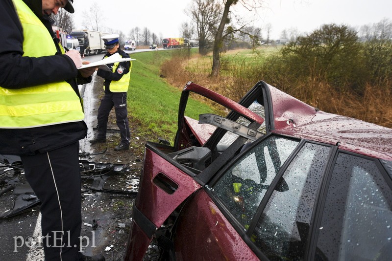 Wypadek przed Jegłownikiem, sześć osób w szpitalu zdjęcie nr 149071