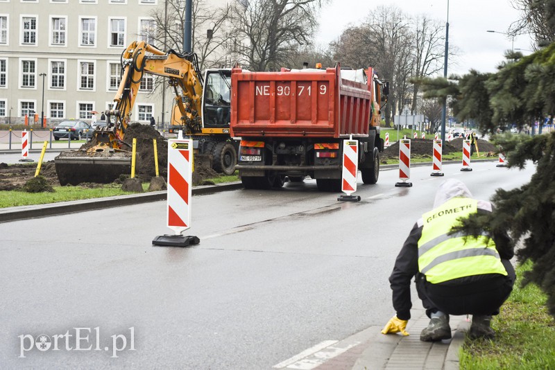 Koparka poszła w ruch, powstaje torowisko zdjęcie nr 149295