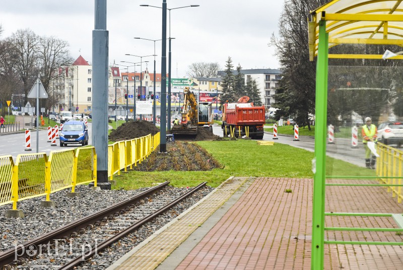 Koparka poszła w ruch, powstaje torowisko zdjęcie nr 149297