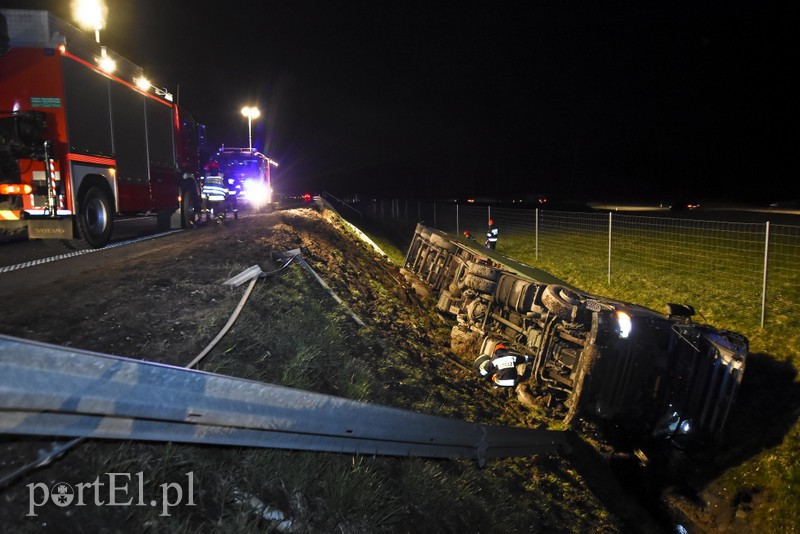 Ciężarówką wpadł do rowu na "berlince" zdjęcie nr 149355