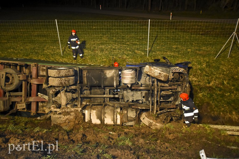 Ciężarówką wpadł do rowu na "berlince" zdjęcie nr 149352