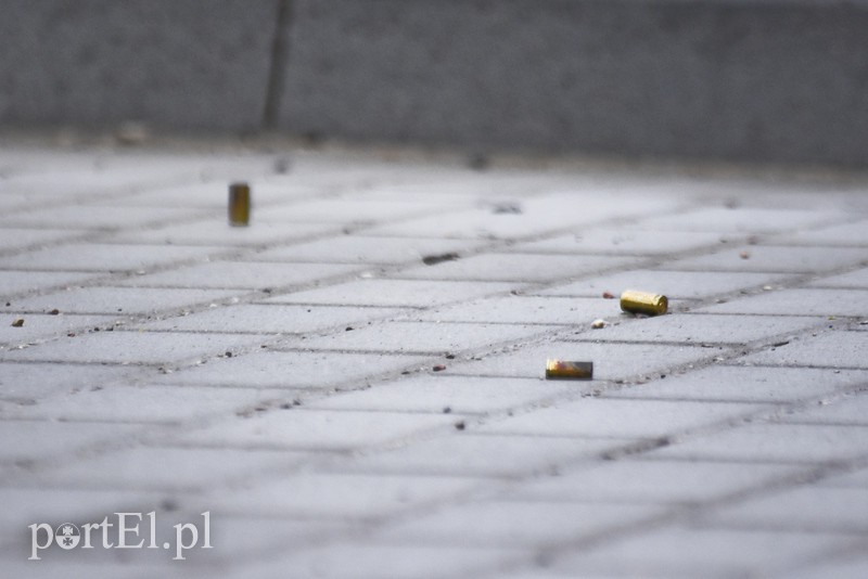 Strzały w centrum Elbląga, dwie osoby ranne zdjęcie nr 149924