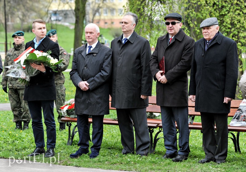 Pamięć o tych, którzy na wojnie stracili zdrowie zdjęcie nr 150282