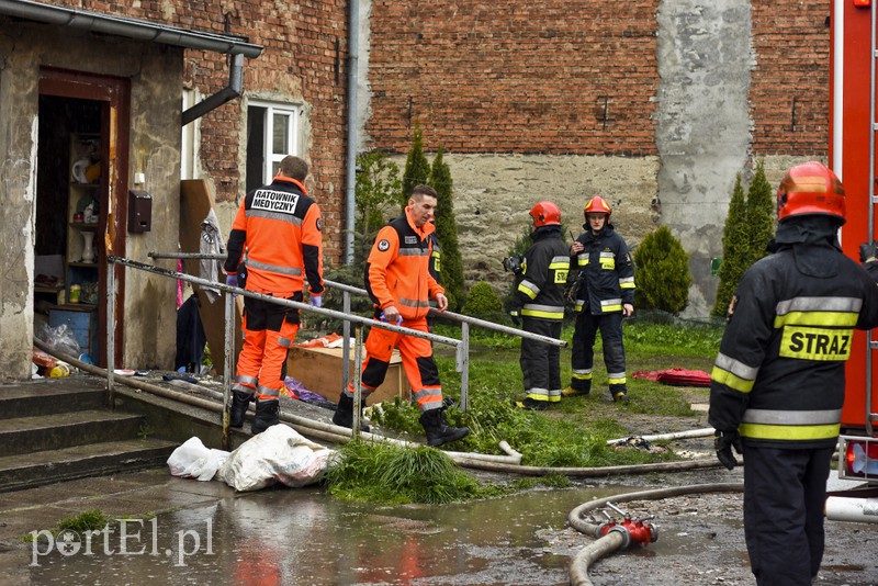 Pożar na Stefczyka, jedna osoba poszkodowana zdjęcie nr 151424