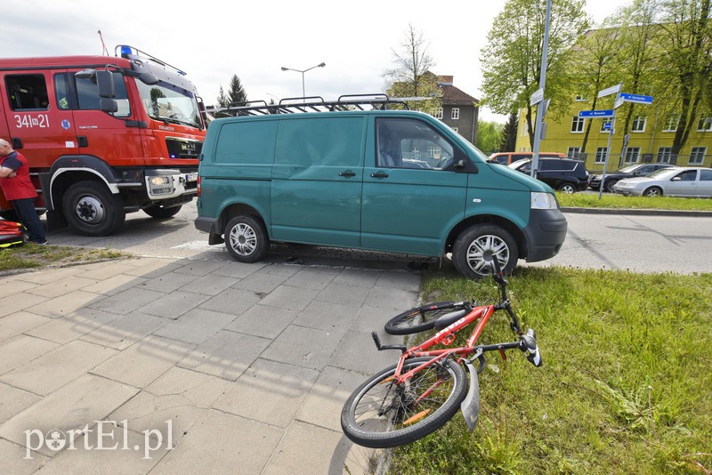 Rowerzysta potrącony na skrzyżowaniu ul. Łęczyckiej i Rawskiej zdjęcie nr 151932