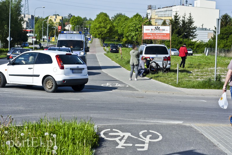 Kolizja rowerzysty z seatem na ul. Częstochowskiej zdjęcie nr 151946