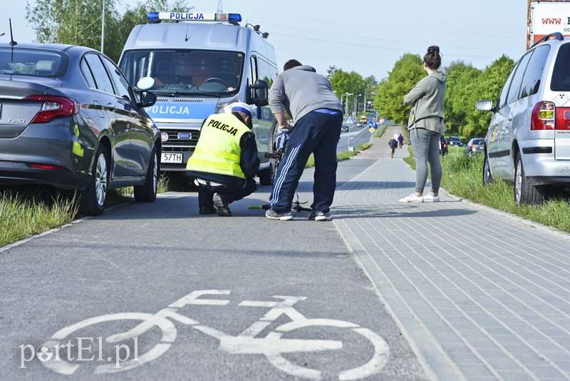 Kolizja rowerzysty z seatem na ul. Częstochowskiej zdjęcie nr 151942