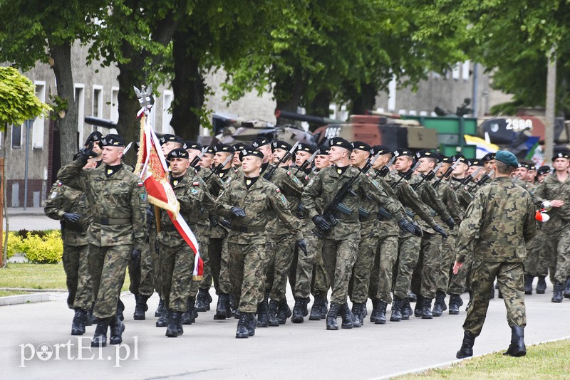 Polscy żołnierze jadą na Łotwę, dowodzi nimi elblążanin zdjęcie nr 152861