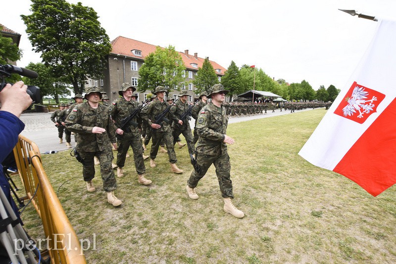 Polscy żołnierze jadą na Łotwę, dowodzi nimi elblążanin zdjęcie nr 152864