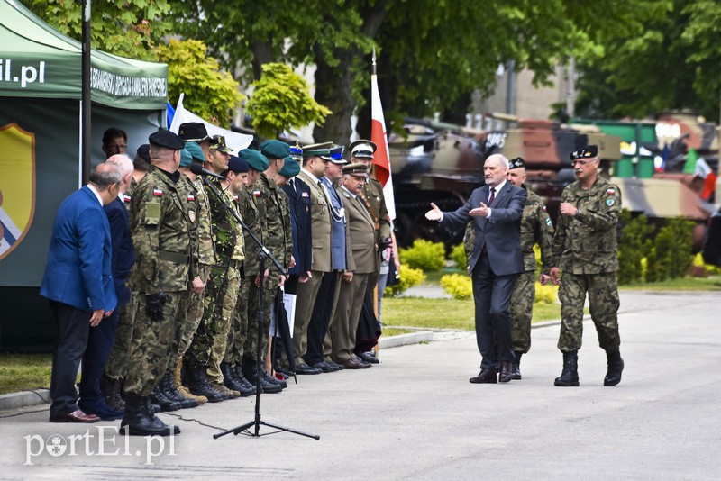 Polscy żołnierze jadą na Łotwę, dowodzi nimi elblążanin zdjęcie nr 152845