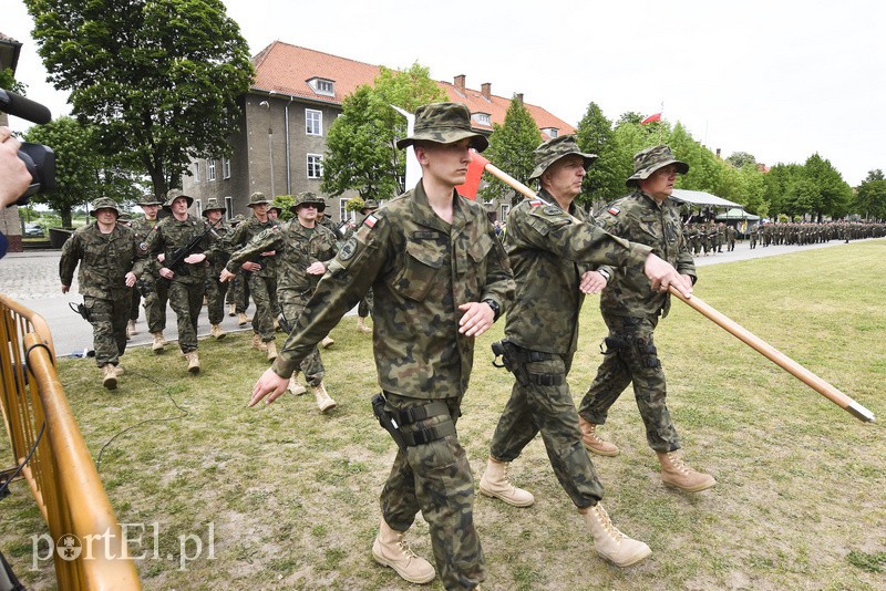 Polscy żołnierze jadą na Łotwę, dowodzi nimi elblążanin zdjęcie nr 152863