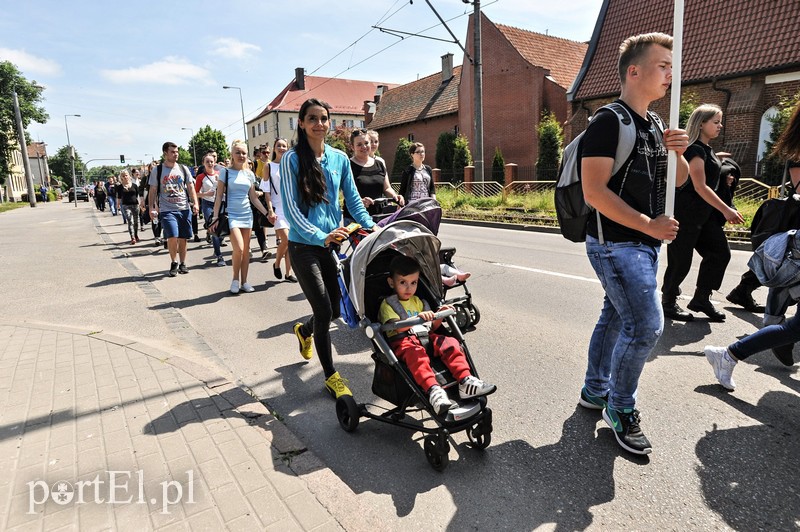 Studenci przeszli ulicami miasta zdjęcie nr 152911