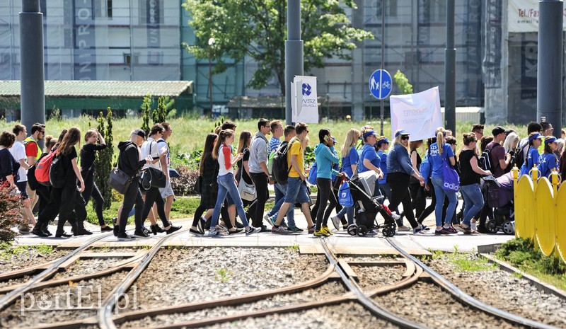 Studenci przeszli ulicami miasta zdjęcie nr 152921