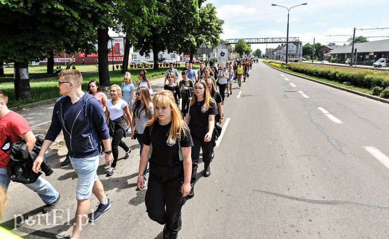 Studenci przeszli ulicami miasta zdjęcie nr 152890
