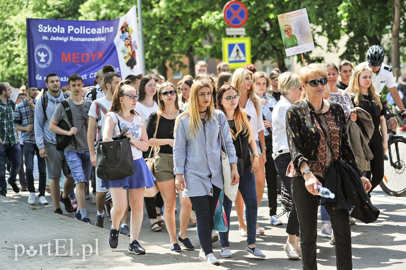 Studenci przeszli ulicami miasta zdjęcie nr 152906