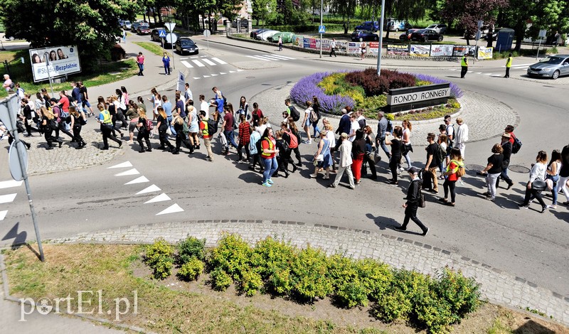 Studenci przeszli ulicami miasta zdjęcie nr 152897