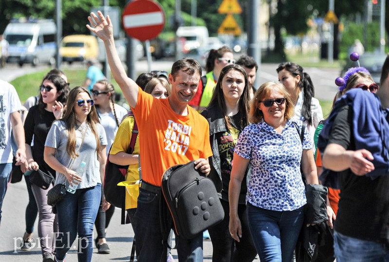 Studenci przeszli ulicami miasta zdjęcie nr 152914