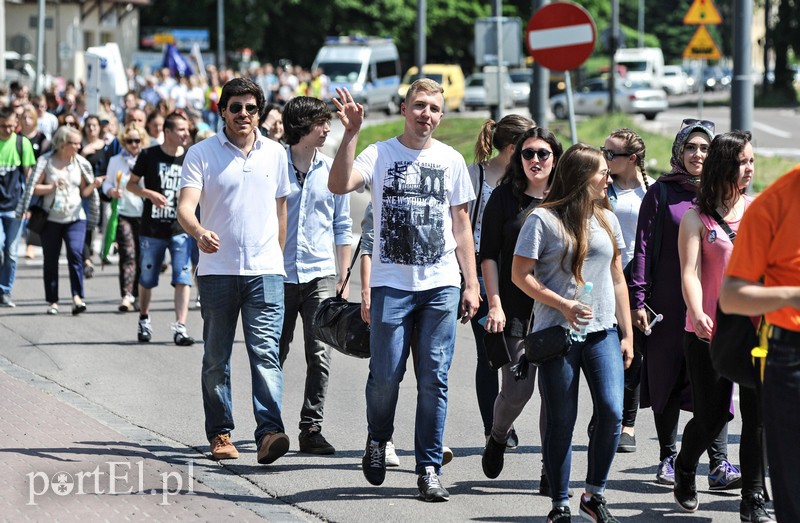 Studenci przeszli ulicami miasta zdjęcie nr 152915
