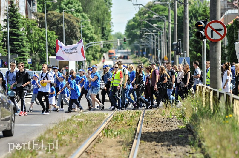 Studenci przeszli ulicami miasta zdjęcie nr 152907