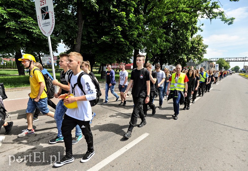 Studenci przeszli ulicami miasta zdjęcie nr 152889