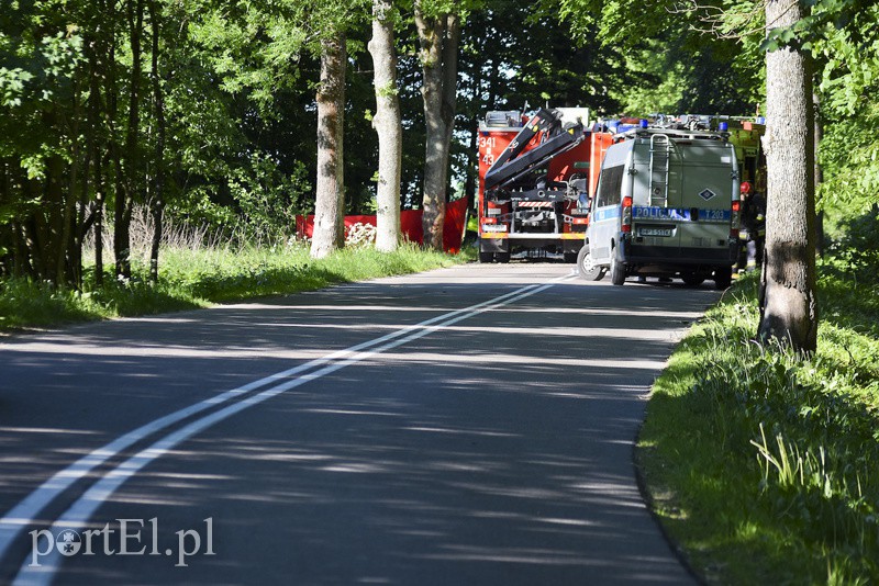 Tragiczny wypadek w Krasnym Lesie, kierowca uciekał przed policją zdjęcie nr 153199