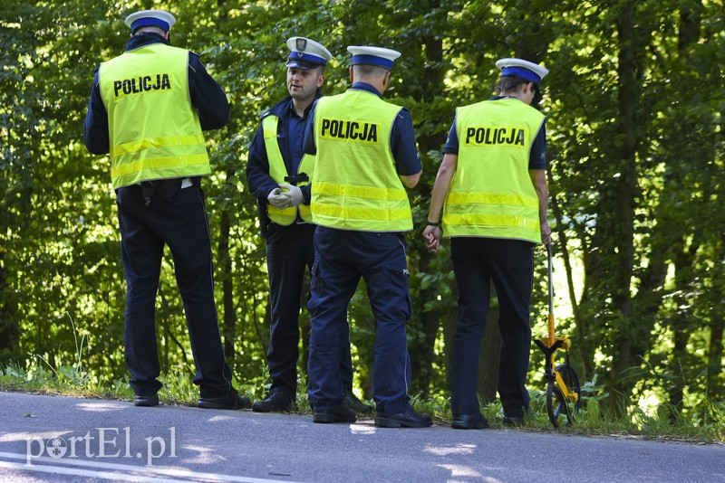 Tragiczny wypadek w Krasnym Lesie, kierowca uciekał przed policją zdjęcie nr 153189