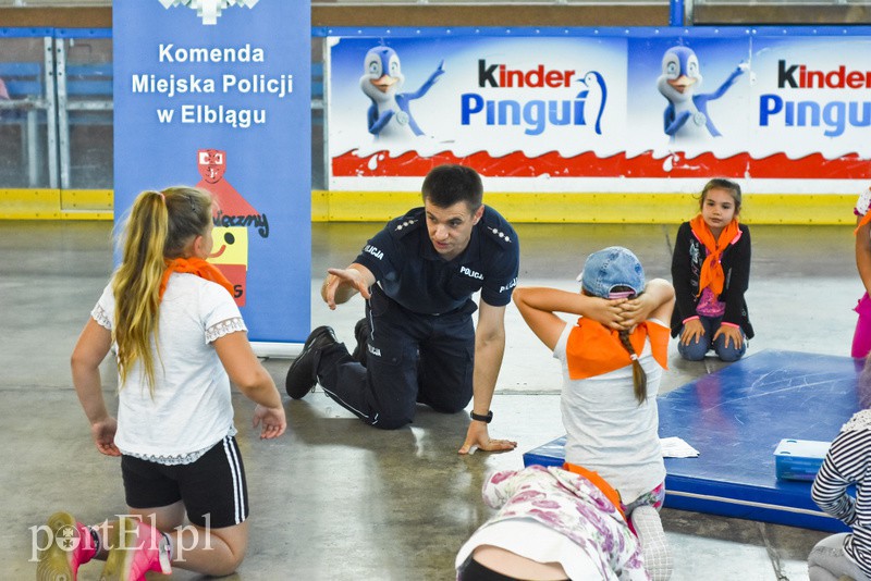 Autoriada uczy bezpieczeństwa na drodze zdjęcie nr 153670