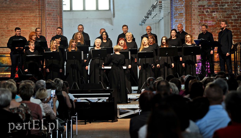 Śpiewająca wizytówka miasta w Galerii El zdjęcie nr 153894