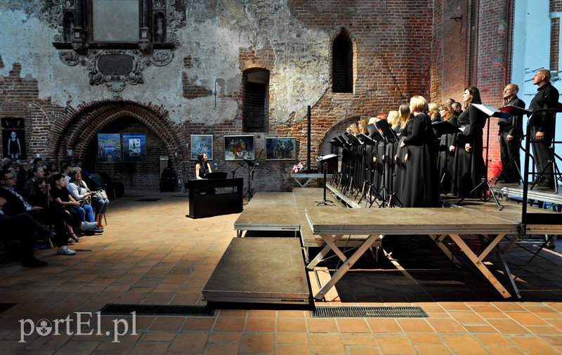 Śpiewająca wizytówka miasta w Galerii El zdjęcie nr 153903