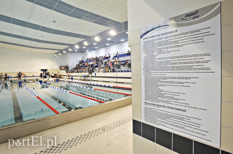 Na basenie przy Robotniczej można już pływać zdjęcie nr 153947