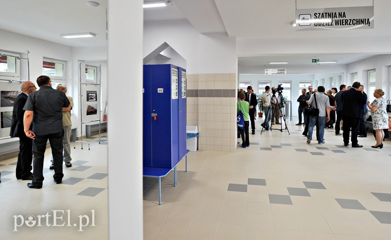 Na basenie przy Robotniczej można już pływać zdjęcie nr 153930