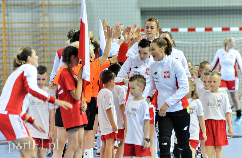 Elblążanie kibicowali Polkom w Koszalinie. Cztery bramki piłkarki Startu zdjęcie nr 154184