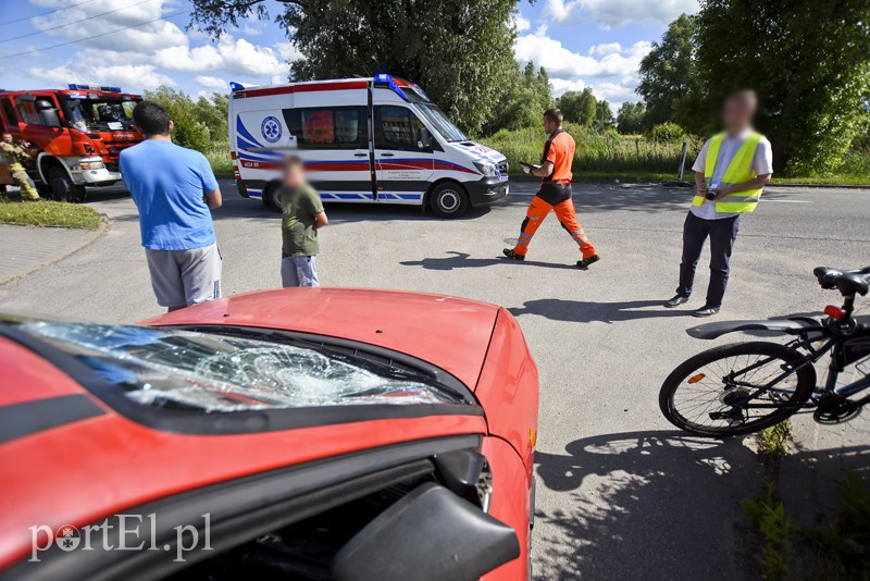 Dwaj rowerzyści zderzyli się z oplem zdjęcie nr 154687