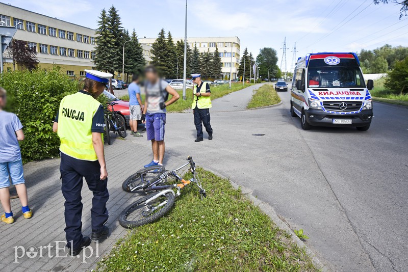 Dwaj rowerzyści zderzyli się z oplem zdjęcie nr 154693