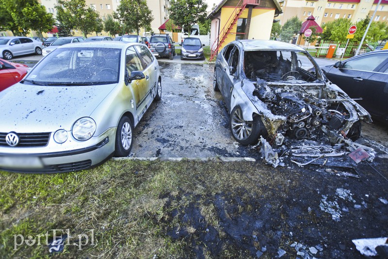 Pożar bmw przy ul. Kossaka zdjęcie nr 155734