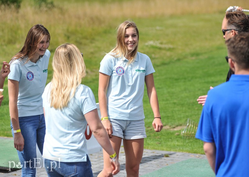 Piłkarkom Kram Startu dołki nie straszne zdjęcie nr 156155