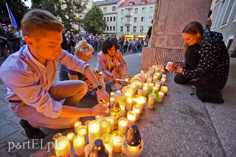 Protest pod sądem  zdjęcie nr 156487