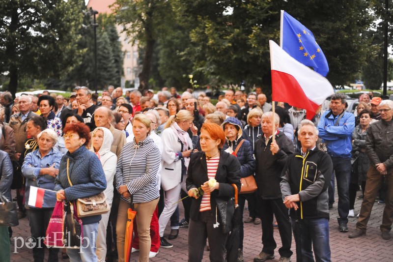 "Prezydencie chcemy weta", czyli kolejny protest pod sądem zdjęcie nr 156553