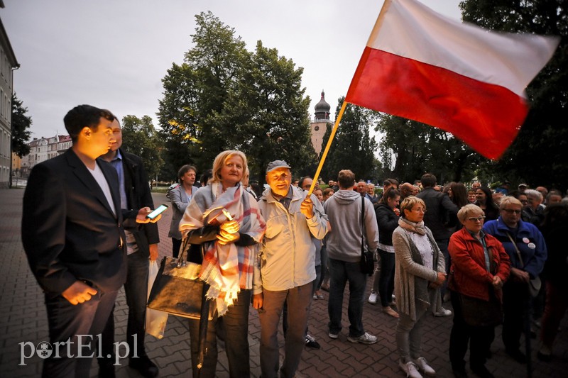 "Prezydencie chcemy weta", czyli kolejny protest pod sądem zdjęcie nr 156545