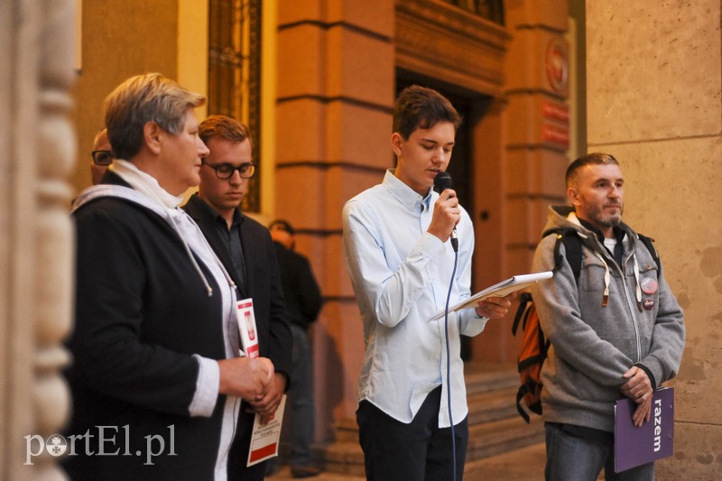 "Prezydencie chcemy weta", czyli kolejny protest pod sądem zdjęcie nr 156552