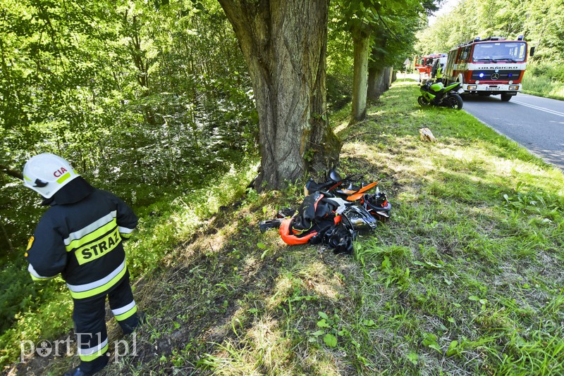 Uderzył w auto, którym jechał poszukiwany przez policję zdjęcie nr 156641