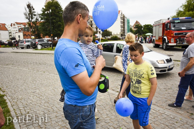 Policyjny festyn na bulwarze zdjęcie nr 156719